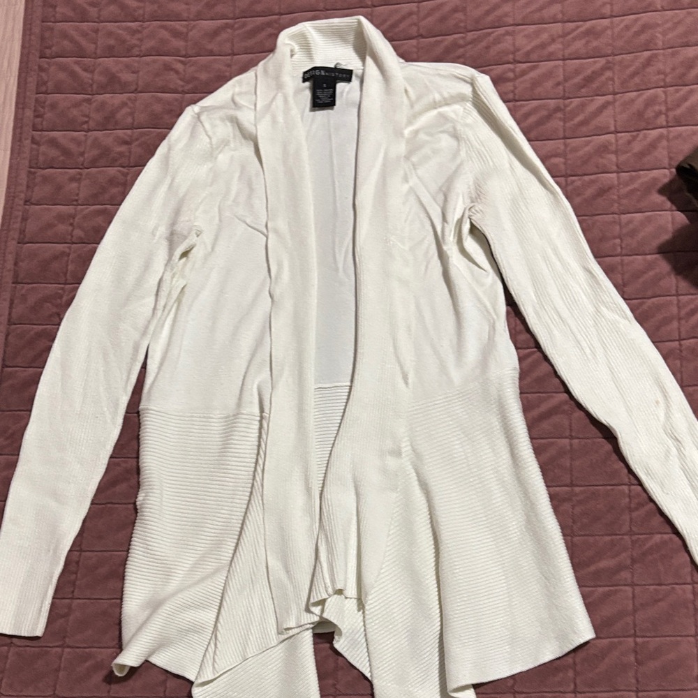 Elegant off White Women's Sweater
